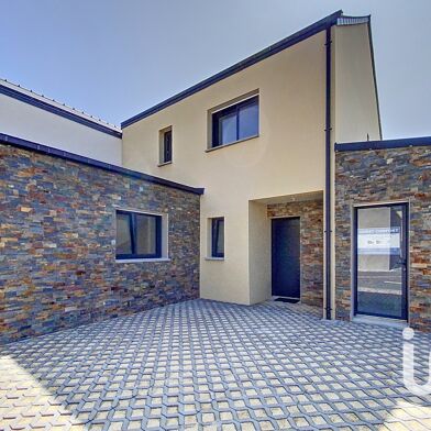 Maison 5 pièces 374800 €