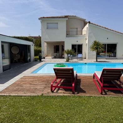 Maison 7 pièces 699000 €