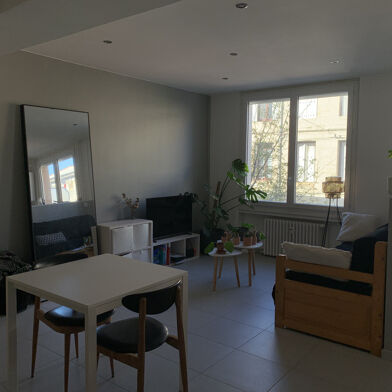 Appartement 1 pièces 450 €