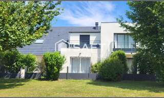 Maison 8 Pièces 236 m² à vendre à Dury (80480)