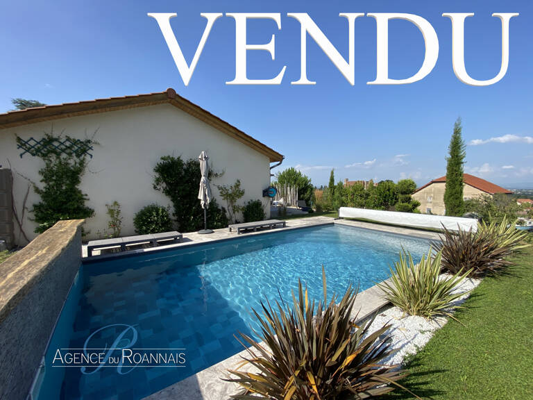 Proche Renaison, Villa récente de plain-pied avec piscine — photo 1