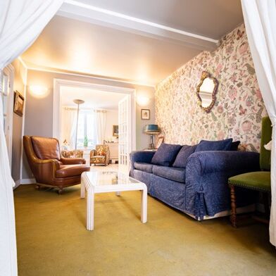 Appartement 10 pièces 339200 €