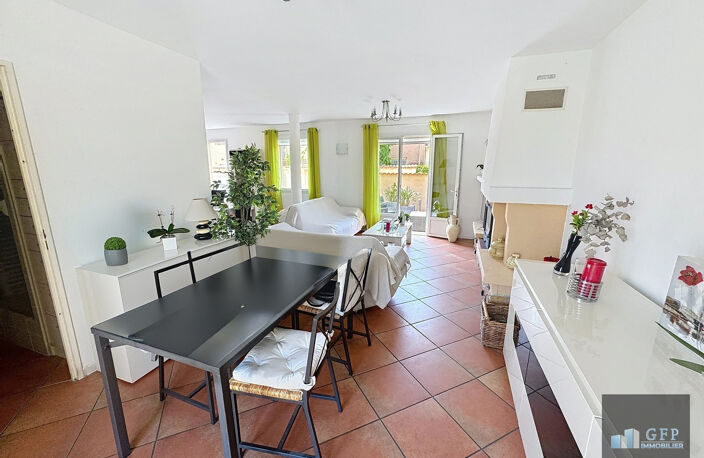 LA LONDE-LES-MAURES - Maison avec garage et terrain de 321 m2 — photo 3