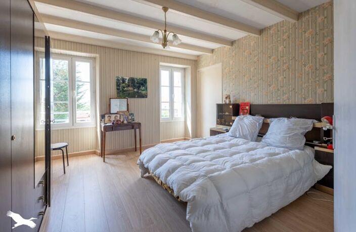 Vente maison 6 pièces 250 m² Montguyon (17270) — photo 4