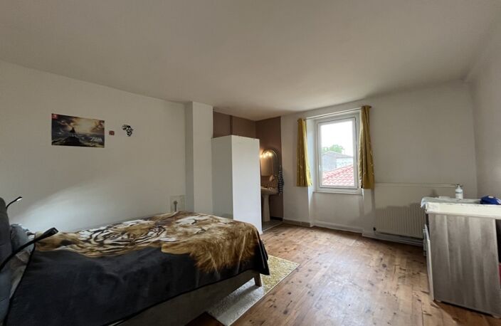 Maison de bourg de 9 pièces principales — photo 2