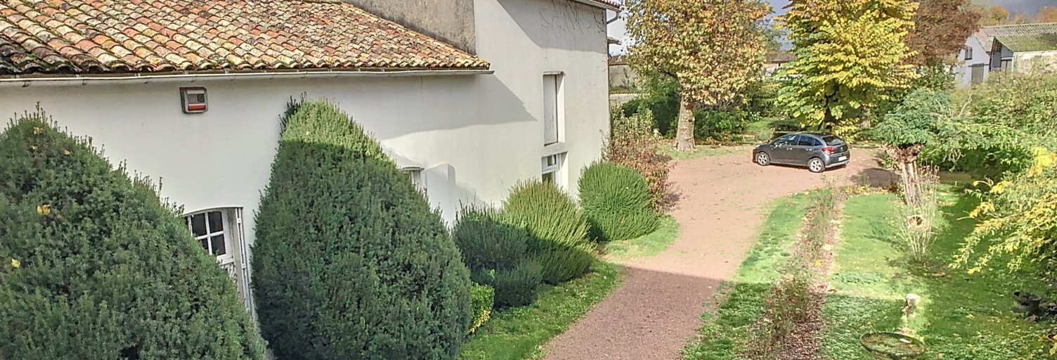 Maison 1 Pièce 259 m² à vendre à Villefagnan (16240)