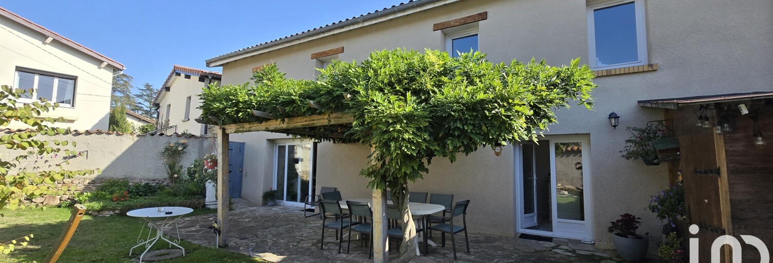 Maison 8 Pièces 170 m² à vendre à Bonson (42160)