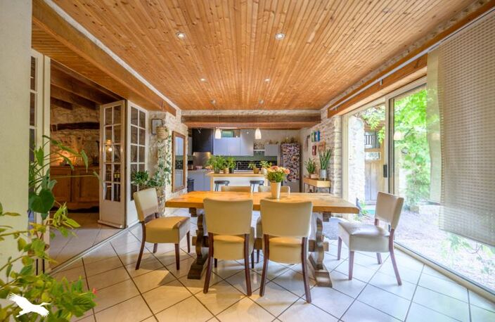 Vente maison 5 pièces 196 m² Sainte-Soulle (17220) — photo 2
