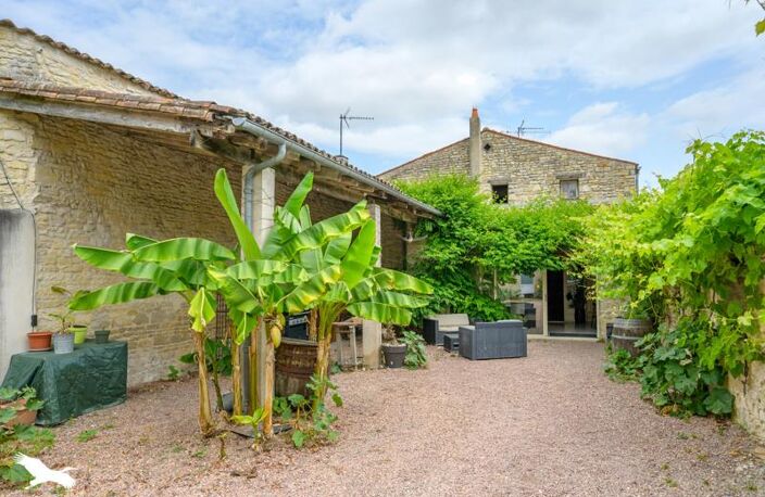 Vente maison 5 pièces 196 m² Sainte-Soulle (17220) — photo 5