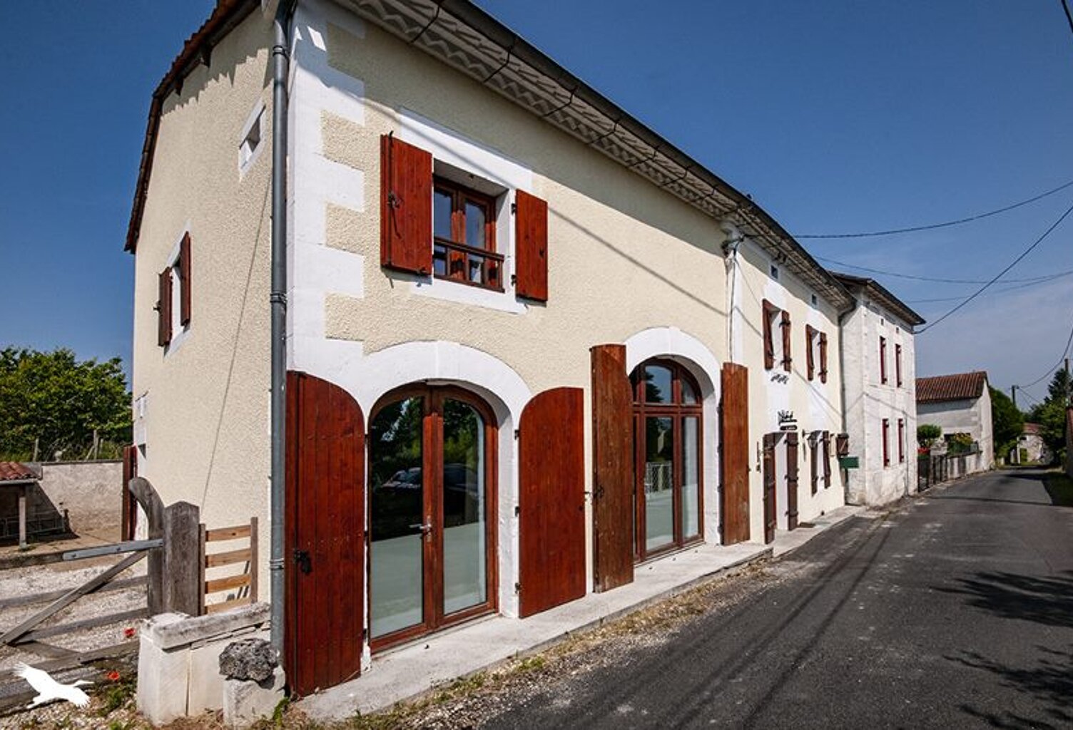 Vente maison 4 pièces 169 m² Saint-Méard-de-Drône (24600) — photo 1