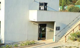 Commerce  16 m² à louer à Fuveau (13710)