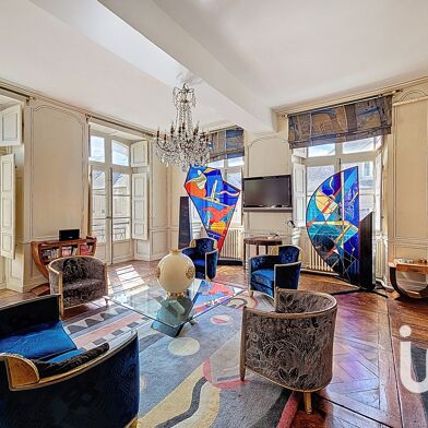 Appartement 8 pièces 999000 €