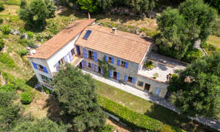 Maison 7 Pièces 230 m² à vendre à Castellar (06500)