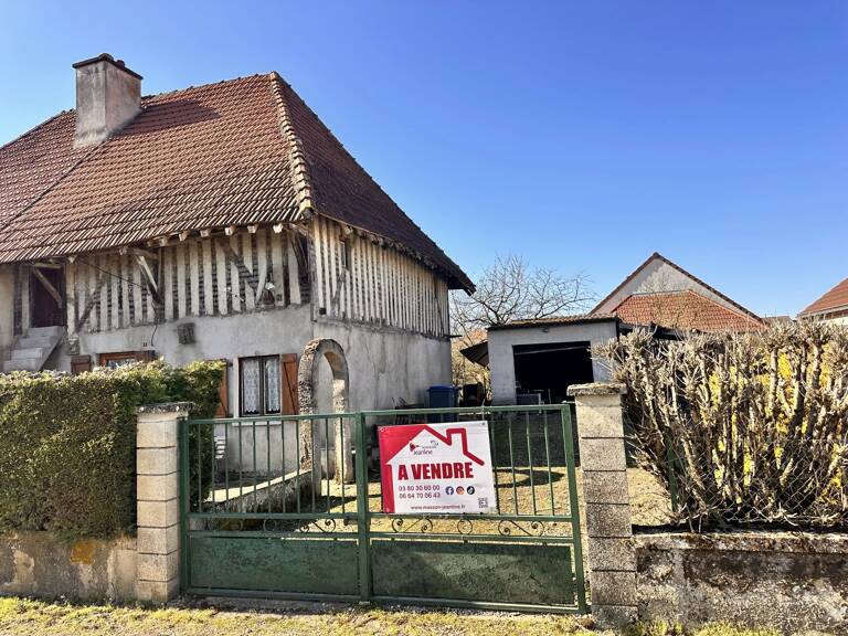 Maison IZEURE A RENOVER — photo 1