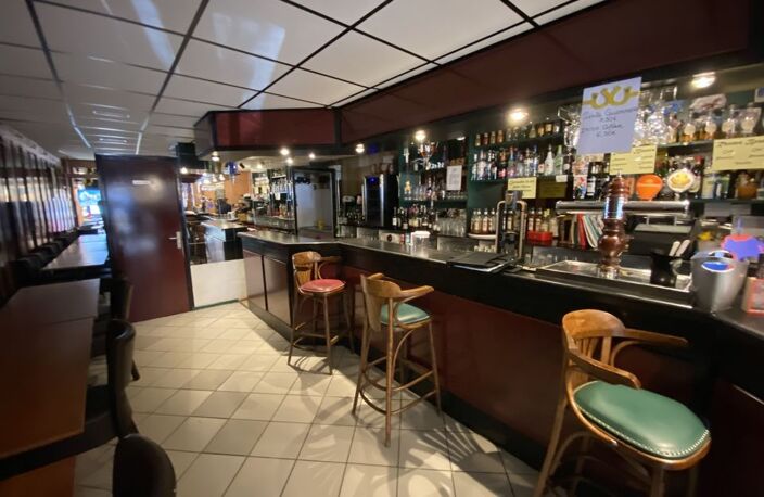 RESTAURANT / BAR / PMU  AVEC GRANDE TERRASSE COUVERTE — photo 2