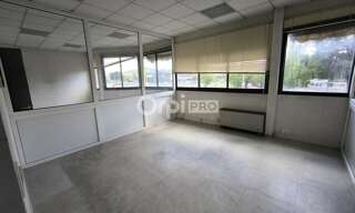 Bureau  300 m² à louer à Brive-la-Gaillarde (19100)