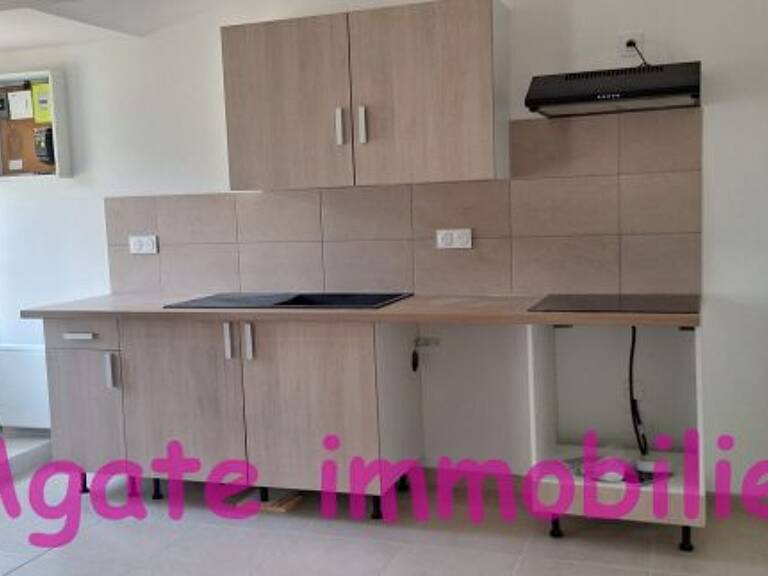 MAISON RENOVEE A LOUER 33840 CAPTIEUX — photo 1