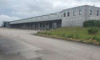 Immeuble  2600 m² à vendre à Longvic (21600)