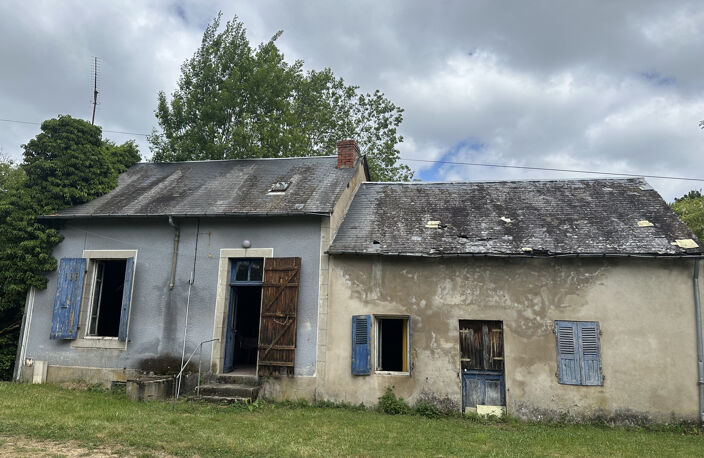 Maison à rénover à  St Léger des Vignes 58300 — photo 2