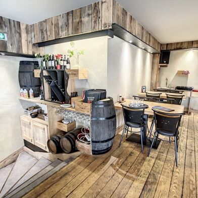 Commerce  280400 €