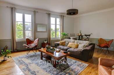 Appartement 4 pièces 275000 €