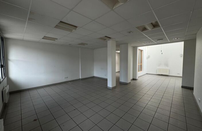 Bureau À Louer — photo 3
