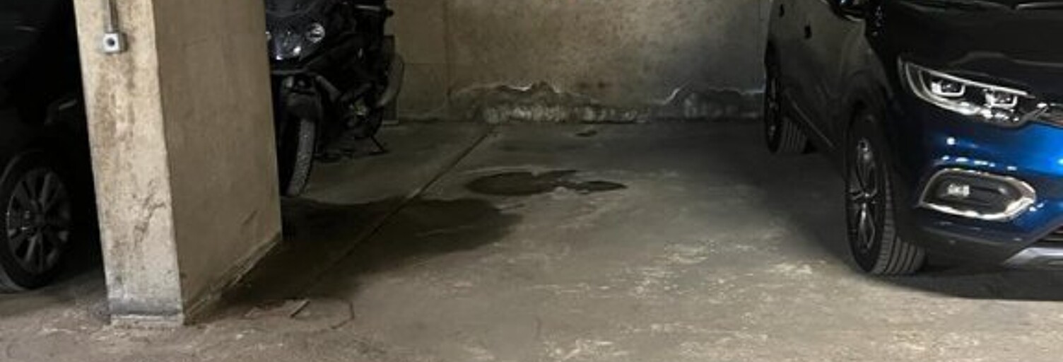 Garage   m² à louer à Paris 10 (75010)