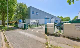 Local industriel  827 m² à louer à Collégien (77090)