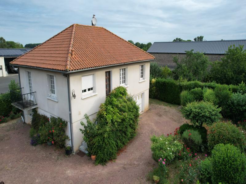 Villa / Maison  T5 à vendre Louzy 79100