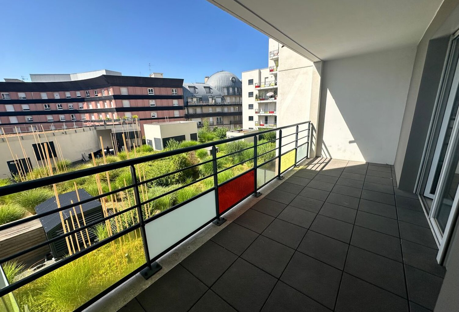 Jaude appartement de type 3 avec terrasse et stati — photo 1