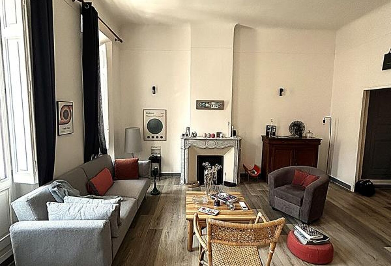 Appartement À Vendre — photo 1