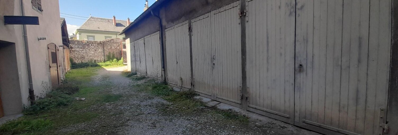Garage   m² à louer à Chambéry (73000)
