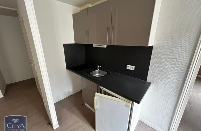 Location appartement 2 pièces 45 m² à Cholet (49300) — photo 3