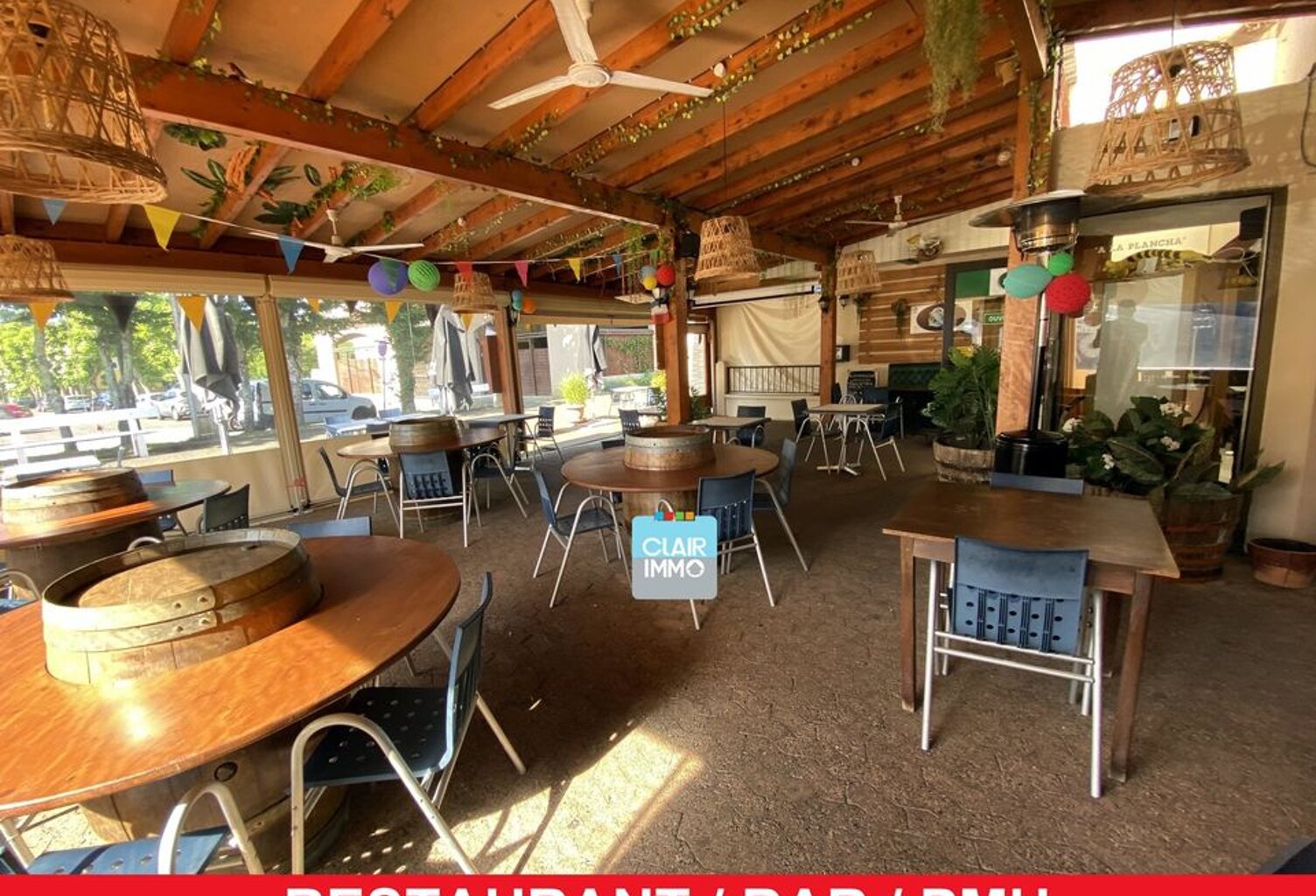 RESTAURANT / BAR / PMU  AVEC GRANDE TERRASSE COUVERTE — photo 1