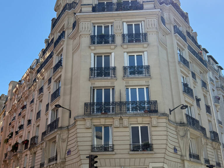 Immeuble   — photo 1