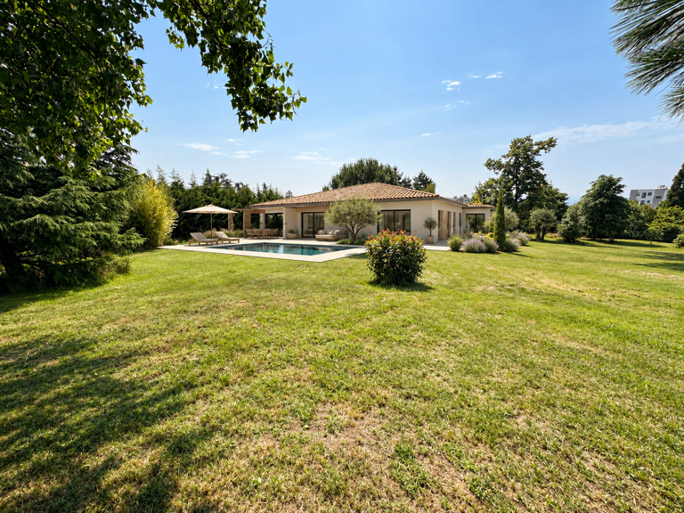 Terrain 2 000m2 — photo 1