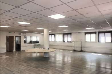 Bureau 6 pièces 5860 €