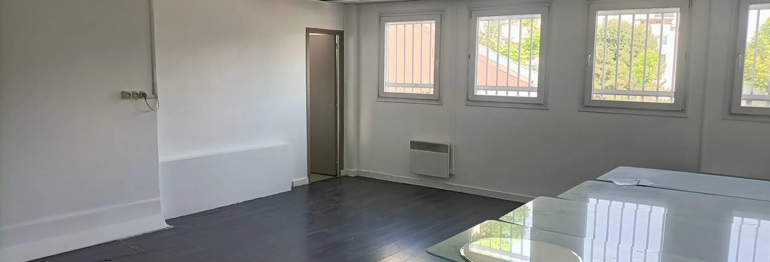 Bureau 3 Pièces 70 m² à louer à Ivry-sur-Seine (94200)