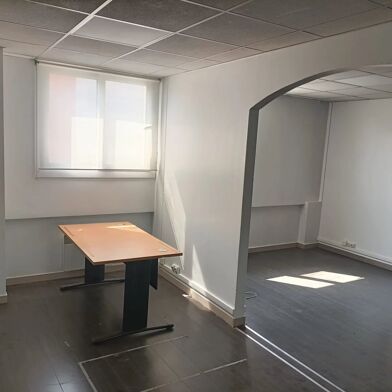 Bureau 3 pièces 1525 €