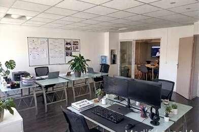Bureau 3 pièces 1525 €
