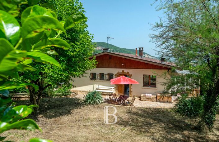Saint-Romain-au-Mont-d'Or - Maison sans vis-à-vis d'environ 142 m² - Terrain avec vue de 1392 m² - 4 chambres — photo 2