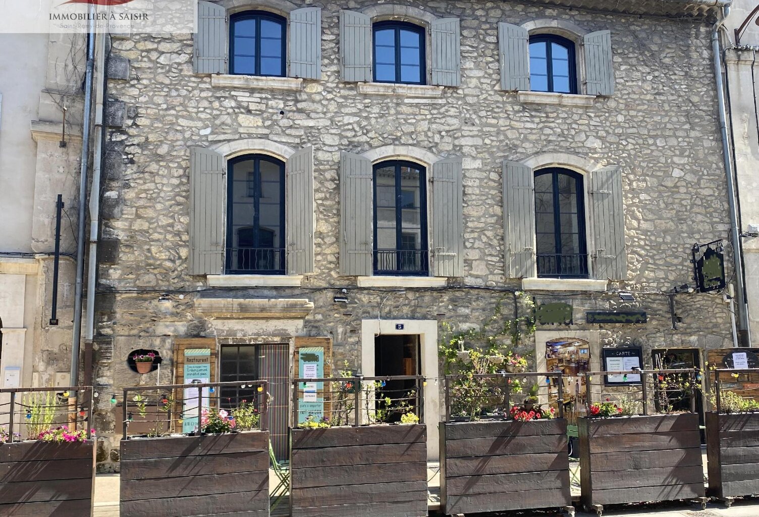 VENTE MURS COMMERCIAUX  pied d'immeuble à — photo 1