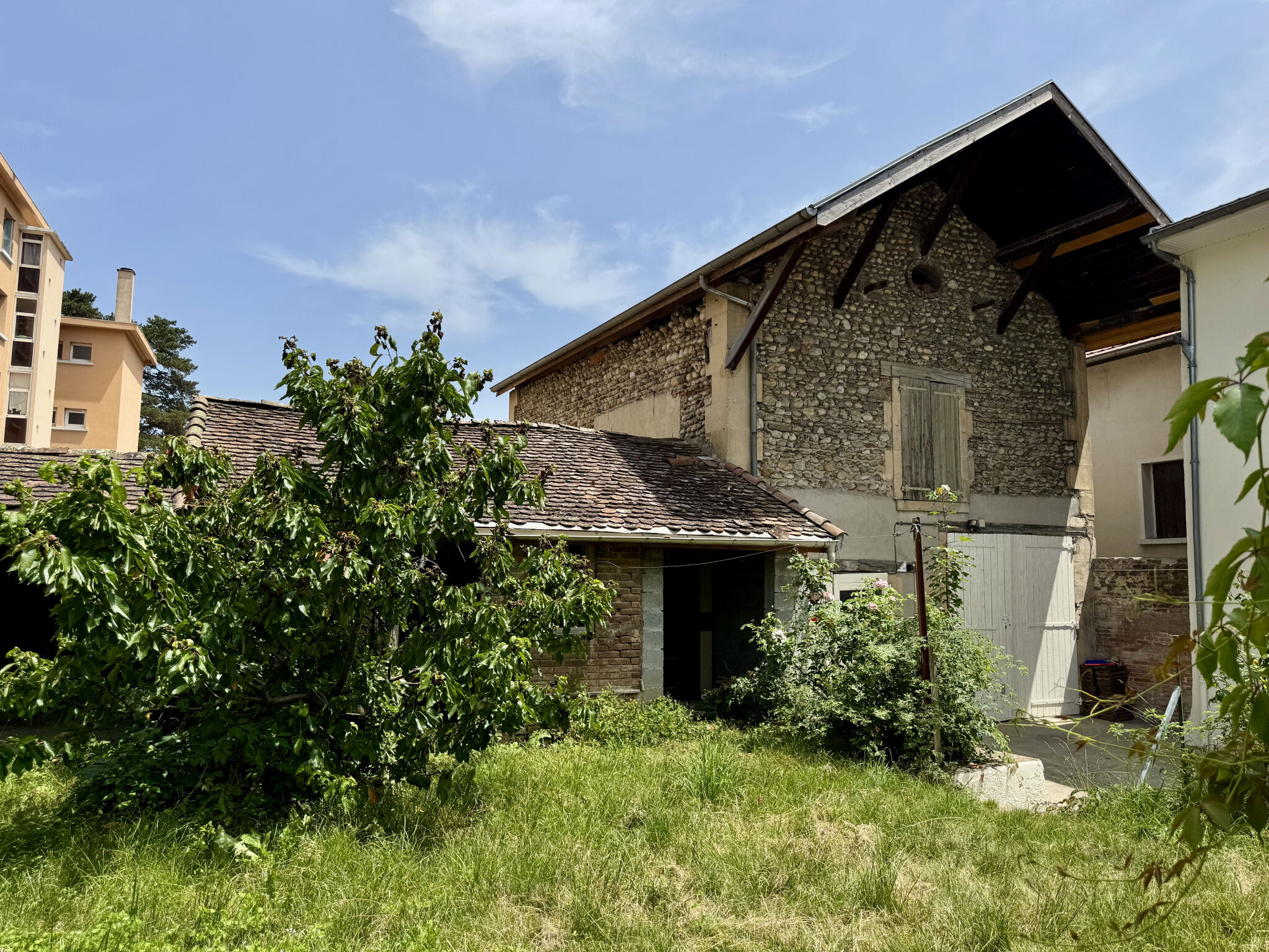 Maison de Village   T1 à vendre Rives 38140