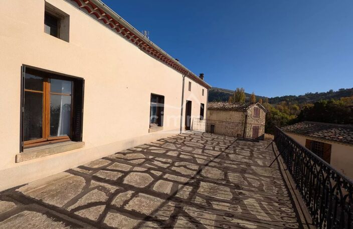 MAISON DE VILLAGE T6 AVEC GARAGE — photo 2