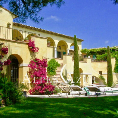 Maison 5 pièces 2700000 €