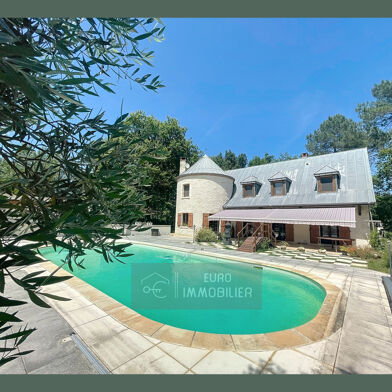 Maison 8 pièces 452400 €