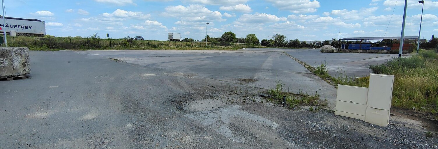 Local industriel 1 Pièce 8777 m² à louer à Annezin (62232)