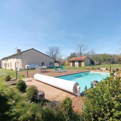 Maison 6 pièces 220000 €