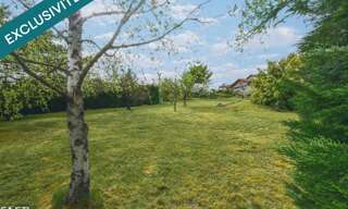 Terrain  1050 m² à vendre à Marcilly-le-Châtel (42130)