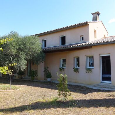 Maison 7 pièces 426400 €